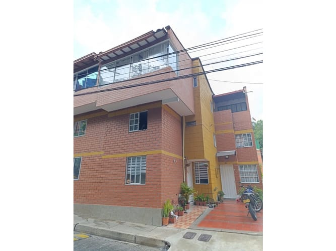 Casa de 4 alcobas en venta en Sabaneta Real, Sabaneta, 106 m² · foto 2 de 15