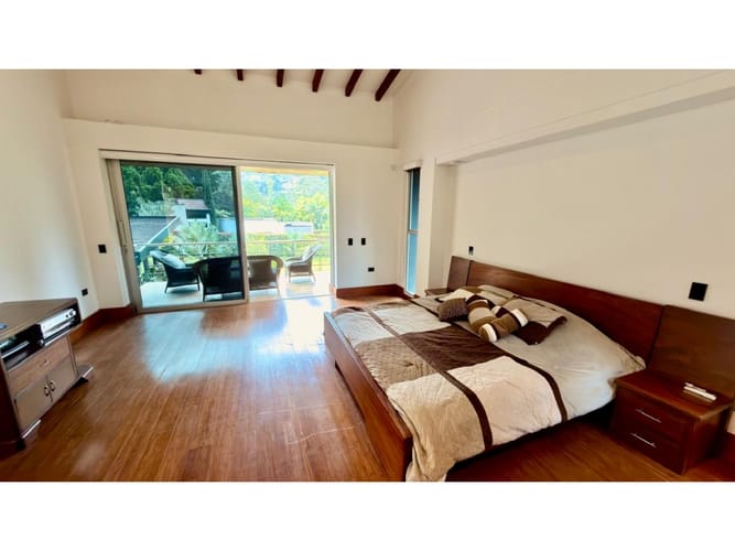 Casa de 4 alcobas en venta en Escobero, Envigado, 660 m² · foto 8 de 24