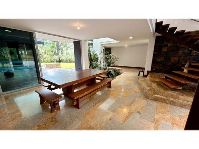 Casa de 4 alcobas en venta en Escobero, Envigado, 660 m² · foto 12 de 24