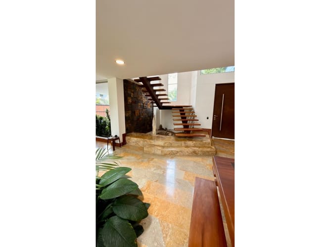 Casa de 4 alcobas en venta en Escobero, Envigado, 660 m² · foto 13 de 24