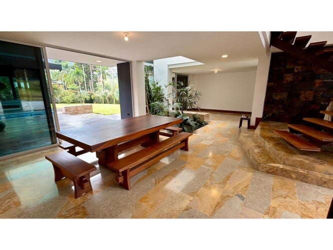 Casa de 4 alcobas en venta en Escobero, Envigado, 660 m² · foto 14 de 24