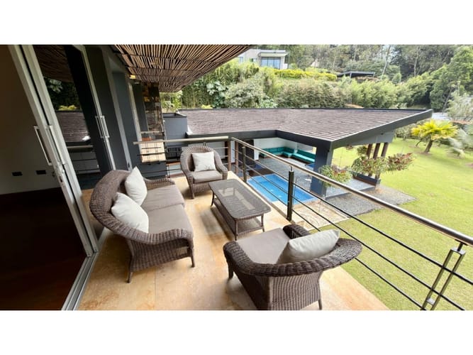Casa de 4 alcobas en venta en Escobero, Envigado, 660 m² · foto 16 de 24