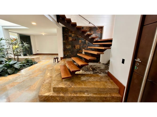 Casa de 4 alcobas en venta en Escobero, Envigado, 660 m² · foto 24 de 24