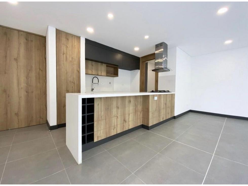 2BR Apartment in Laureles (109 m²) for Sale