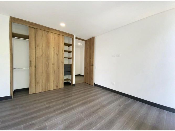 Apartamento de 2 alcobas en venta en Laureles, Rionegro, 109 m² · foto 8 de 10