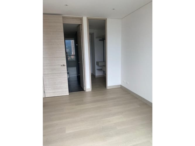 Apartamento de 2 alcobas en venta en El Tesoro, Medellín, 60 m² · foto 6 de 17