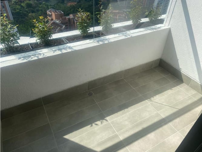 Apartamento de 2 alcobas en venta en El Tesoro, Medellín, 60 m² · foto 9 de 17