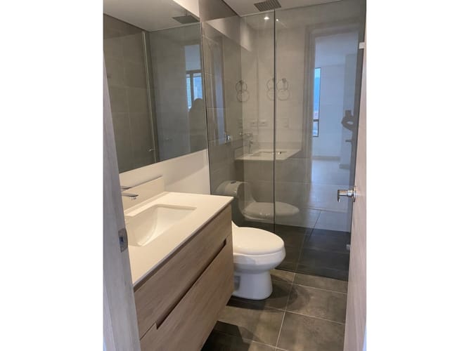 Apartamento de 2 alcobas en venta en El Tesoro, Medellín, 60 m² · foto 10 de 17