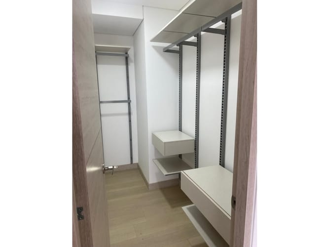 Apartamento de 2 alcobas en venta en El Tesoro, Medellín, 60 m² · foto 14 de 17