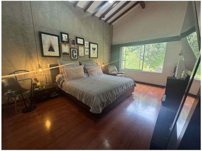 Casa de 3 alcobas en venta en La Pradera, Medellín, 212 m² · foto 8 de 24