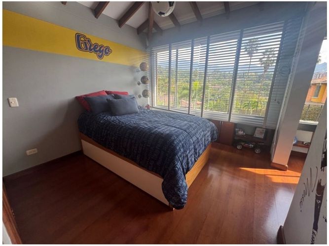 Casa de 3 alcobas en venta en La Pradera, Medellín, 212 m² · foto 12 de 24