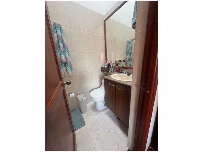Casa de 3 alcobas en venta en La Pradera, Medellín, 212 m² · foto 19 de 24