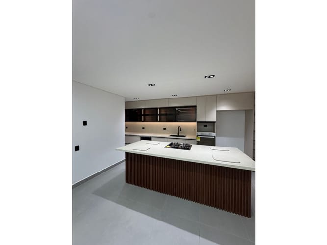 Casa de 3 alcobas en venta en Gualanday, Rionegro, 170 m² · foto 4 de 23