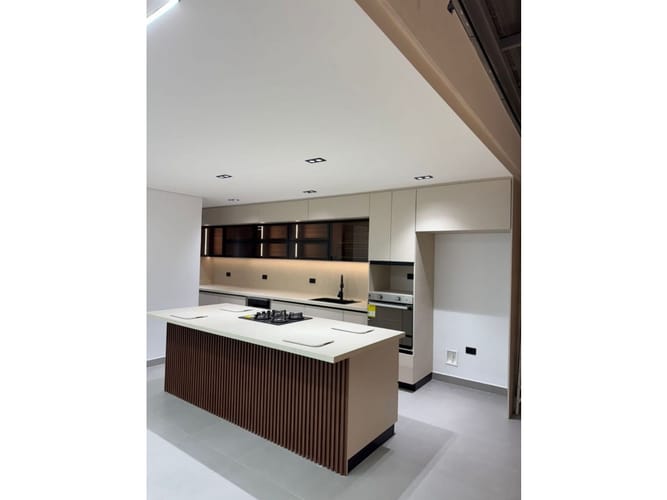 Casa de 3 alcobas en venta en Gualanday, Rionegro, 170 m² · foto 5 de 23