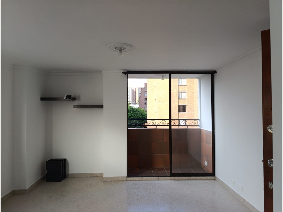 Apartamento en venta en El Portal, Envigado · foto 2 de 14