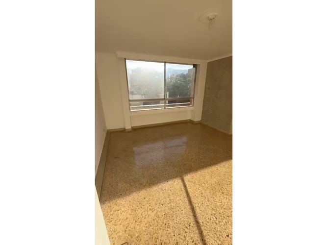 Apartamento de 3 alcobas en venta en Las Acacias, Medellín, 150 m² · foto 2 de 22