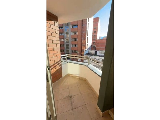 Apartamento de 3 alcobas en venta en Las Acacias, Medellín, 150 m² · foto 4 de 22