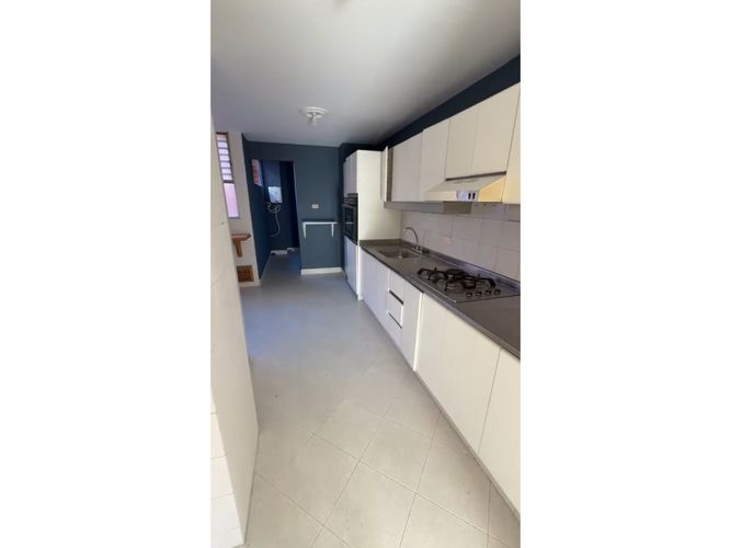 Apartamento de 3 alcobas en venta en Las Acacias, Medellín, 150 m² · foto 8 de 22