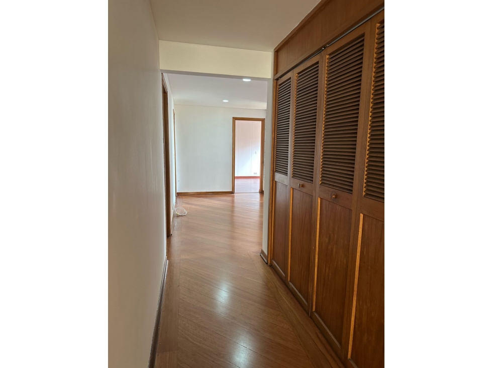 Apartamento en venta en El Poblado, Medellín · foto 10 de 22