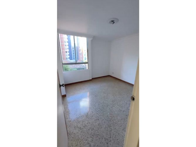 Apartamento de 3 alcobas en venta en Las Acacias, Medellín, 150 m² · foto 18 de 22