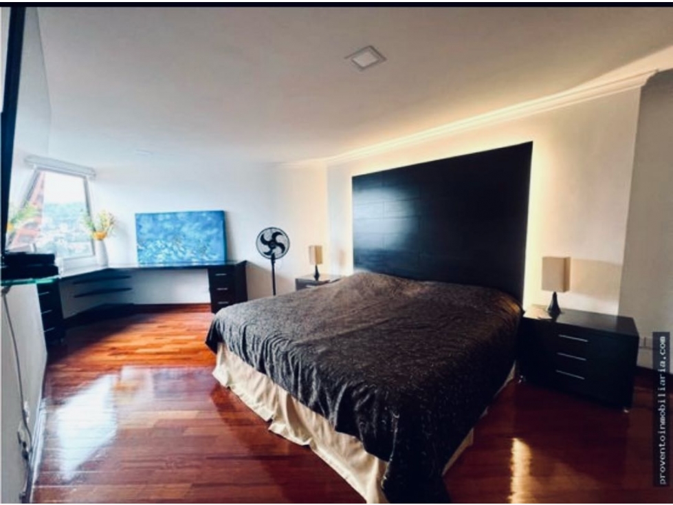 Apartamento en venta en El Poblado, Medellín · foto 6 de 10
