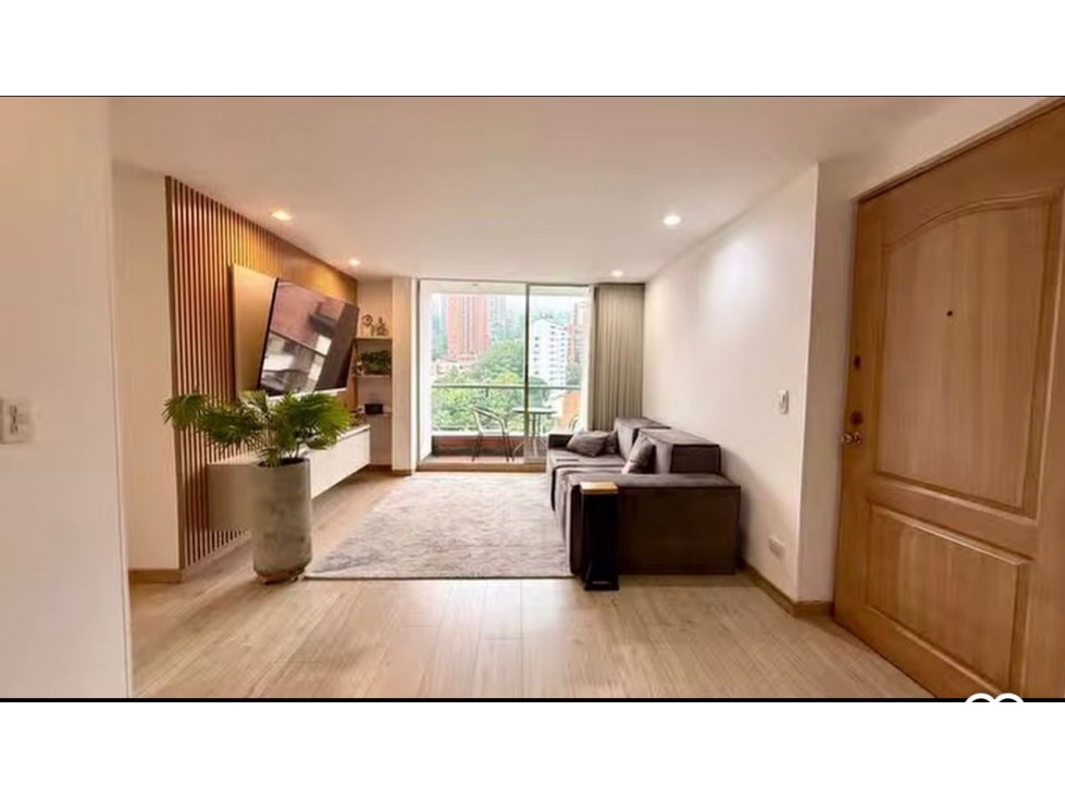 Apartamento en venta en El Poblado, Medellín · foto 2 de 7