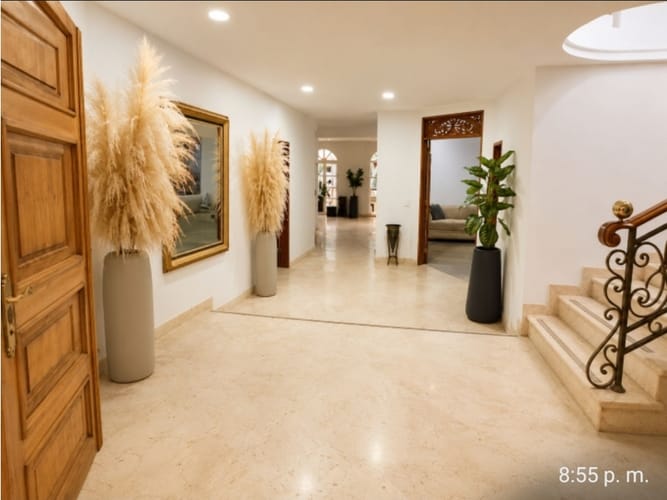 Casa de 5 alcobas en venta en Los Naranjos, Medellín, 580 m² · foto 6 de 13