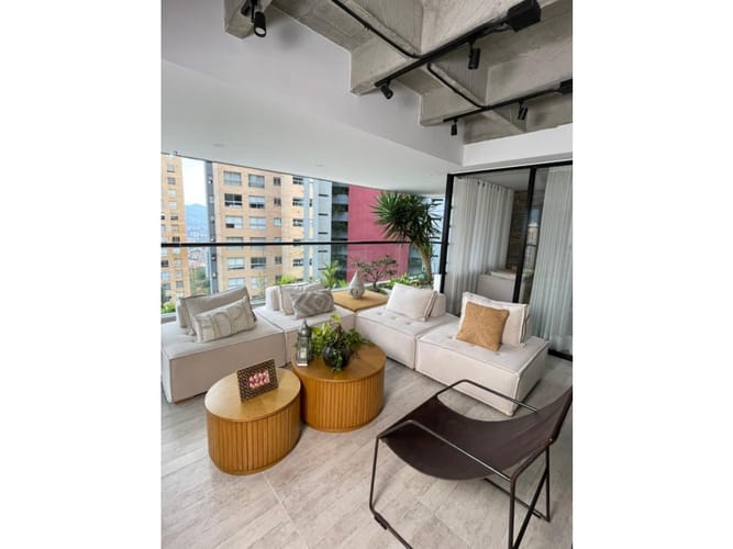 Apartamento de 3 alcobas en venta en Las Brujas, Medellín, 147 m² · foto 2 de 17