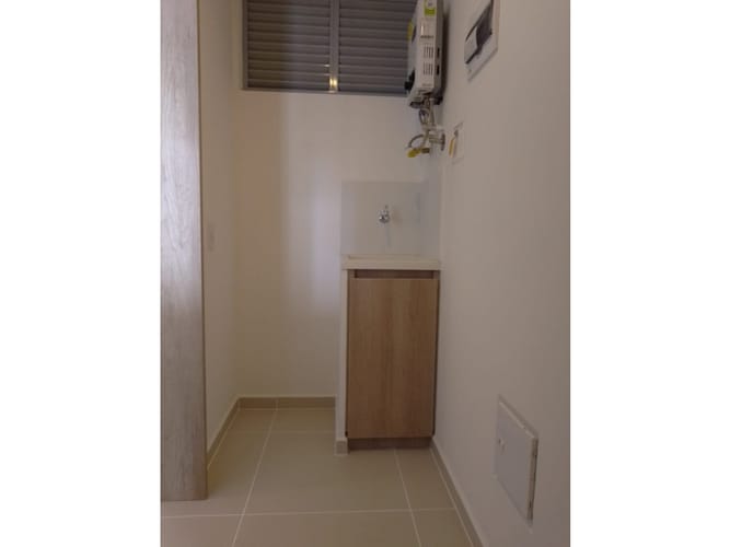 Apartamento de 1 alcoba en venta en Ciudad Del Río, Rionegro, 56 m² · foto 7 de 18