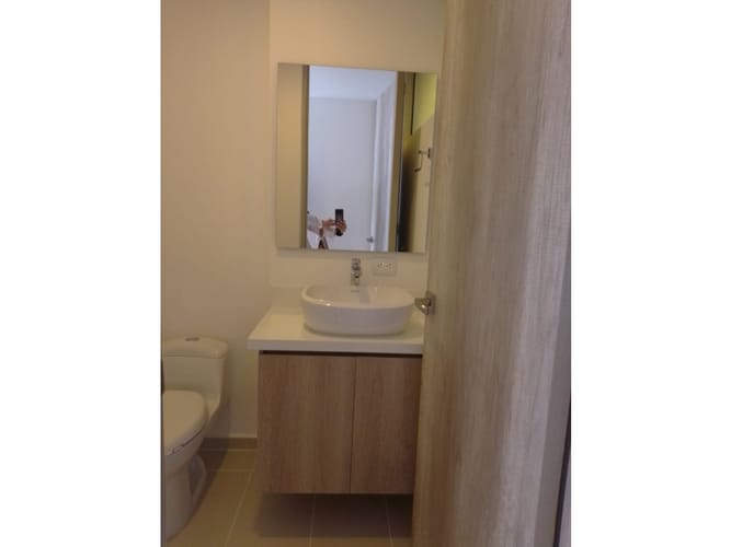 Apartamento de 1 alcoba en venta en Ciudad Del Río, Rionegro, 56 m² · foto 8 de 18
