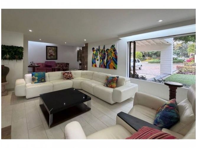 Casa de 4 alcobas en venta en Trece De Noviembre, Medellín, 643 m² · foto 2 de 21