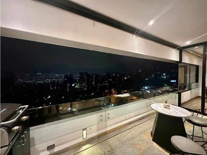 Apartamento de 2 alcobas en venta en Urbanización Las Cumbres, Medellín, 118 m² · foto 4 de 9