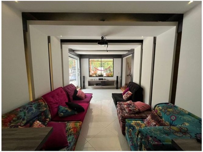 Casa de 4 alcobas en venta en Trece De Noviembre, Medellín, 643 m² · foto 10 de 21