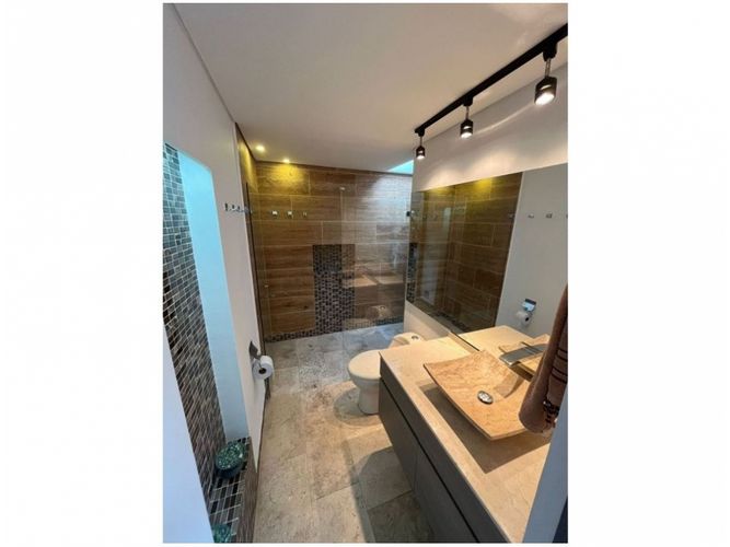 Casa de 4 alcobas en venta en Trece De Noviembre, Medellín, 643 m² · foto 13 de 21