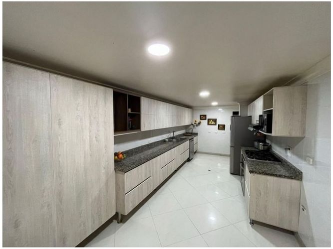 Casa de 4 alcobas en venta en Trece De Noviembre, Medellín, 643 m² · foto 14 de 21