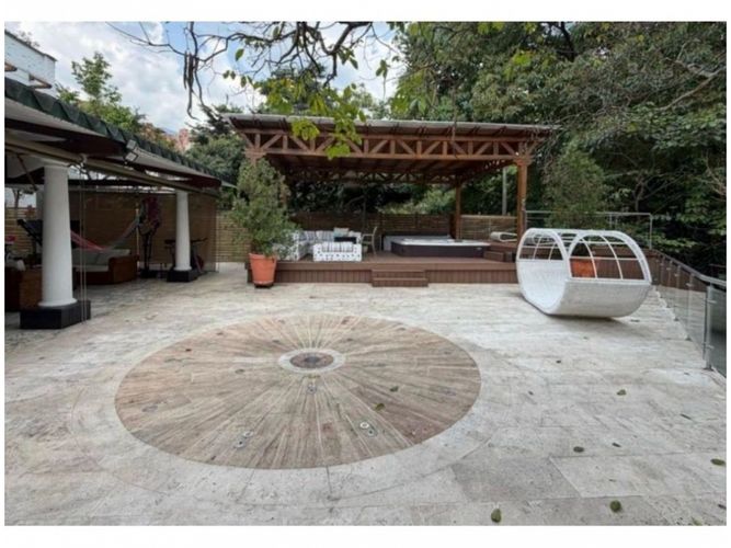 Casa de 4 alcobas en venta en Trece De Noviembre, Medellín, 643 m² · foto 19 de 21