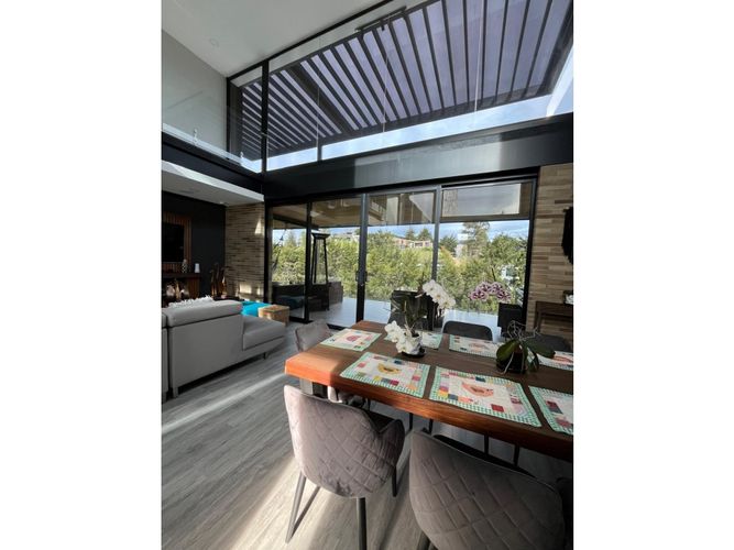 Casa de 5 alcobas en venta en San Antonio De Pereira, El Carmen de Viboral, 500 m² · foto 6 de 24