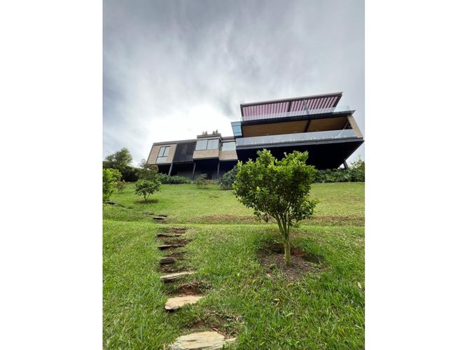 Casa de 5 alcobas en venta en San Antonio De Pereira, El Carmen de Viboral, 500 m² · foto 13 de 24