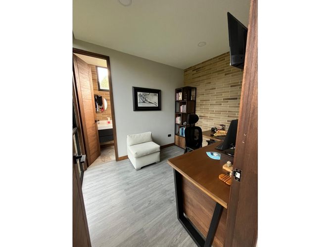 Casa de 5 alcobas en venta en San Antonio De Pereira, El Carmen de Viboral, 500 m² · foto 18 de 24