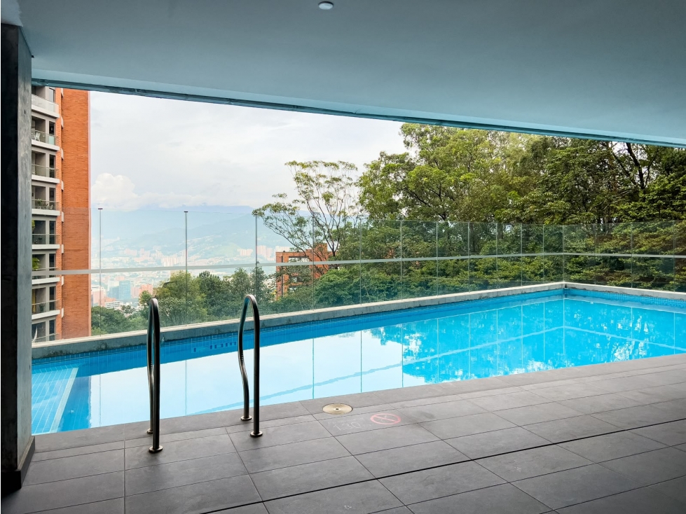Apartamento en venta en El Poblado, Medellín · foto 2 de 11