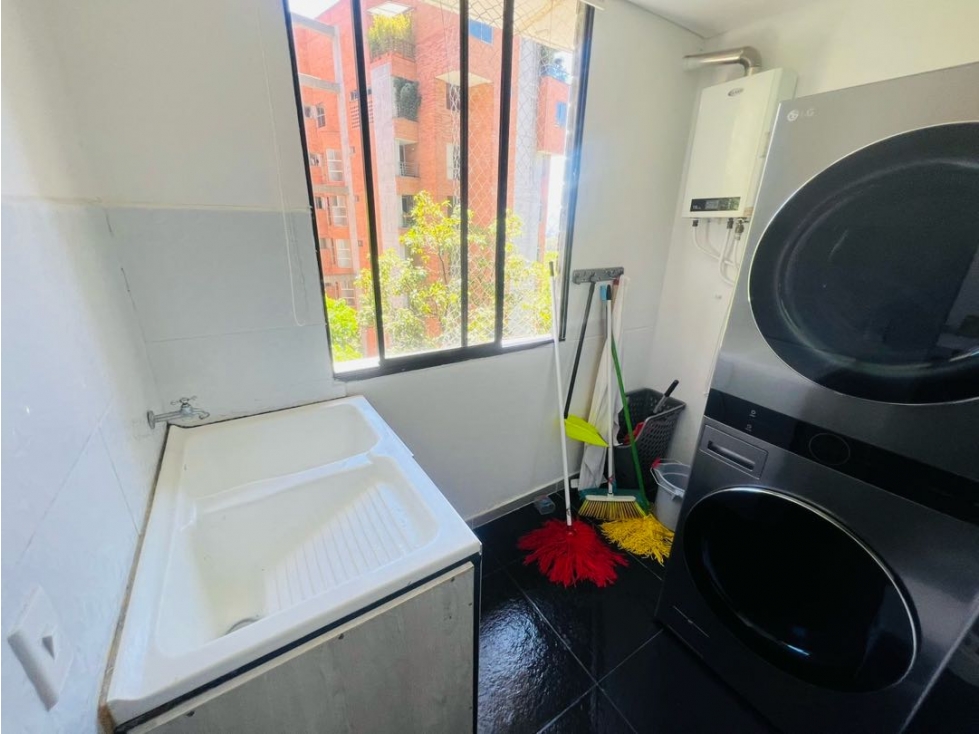 Apartamento en venta en Loma Benedictinos, Medellín · foto 14 de 24