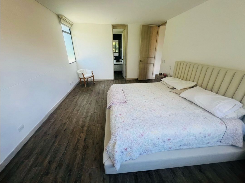 Apartamento en venta en Loma Benedictinos, Medellín · foto 16 de 24
