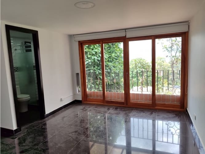 Casa de 5 alcobas en venta en El Tesoro, Medellín, 430 m² · foto 16 de 24