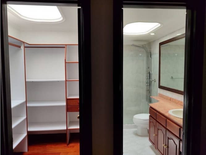 Casa de 5 alcobas en venta en El Tesoro, Medellín, 430 m² · foto 19 de 24