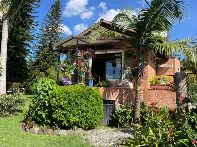 Casa de 4 alcobas en venta en Llano Grande, Rionegro, 460 m² · foto 2 de 24