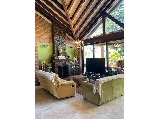 Casa de 4 alcobas en venta en Llano Grande, Rionegro, 460 m² · foto 9 de 24