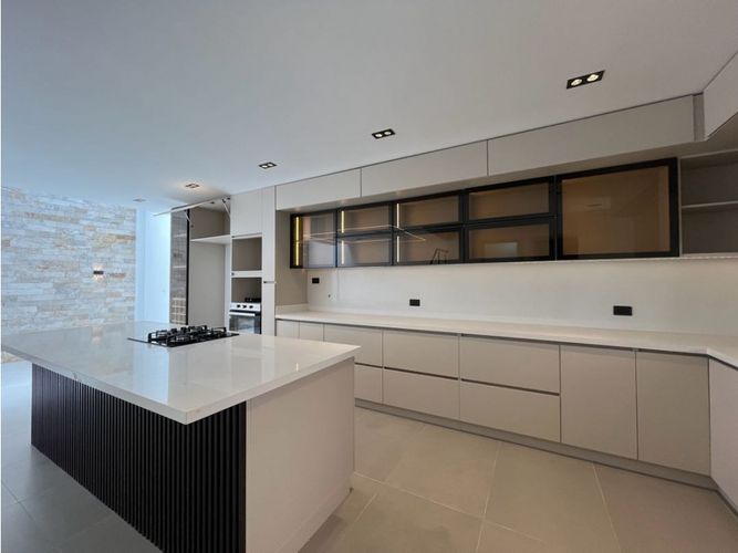 Casa de 4 alcobas en venta en Llano Grande, Rionegro, 230 m² · foto 10 de 22