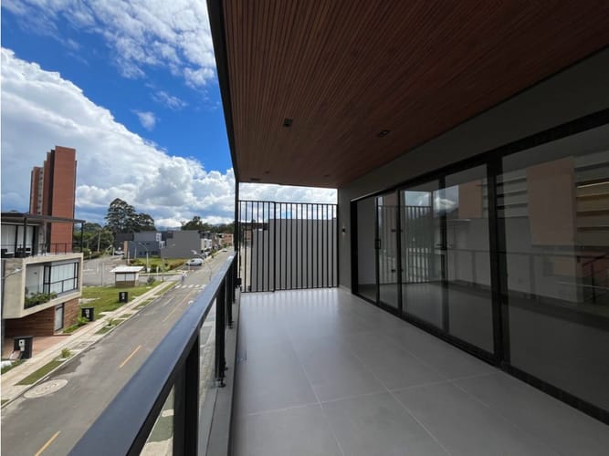 Casa de 4 alcobas en venta en Llano Grande, Rionegro, 230 m² · foto 11 de 22