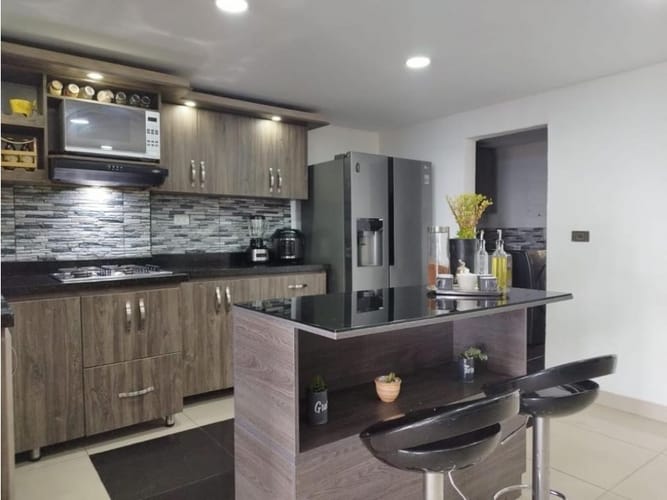 Casa de 5 alcobas en venta en Vía Las Palmas, Envigado, 380 m² · foto 7 de 17