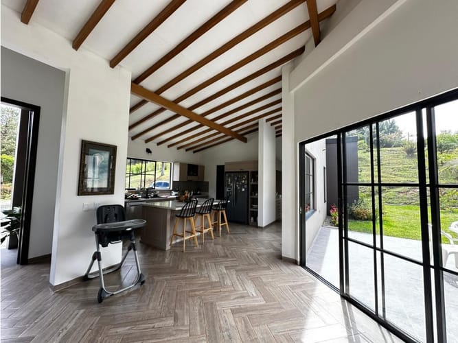 Casa de 6 alcobas en venta en Lejos Del Nido, El Retiro, 410 m² · foto 4 de 24